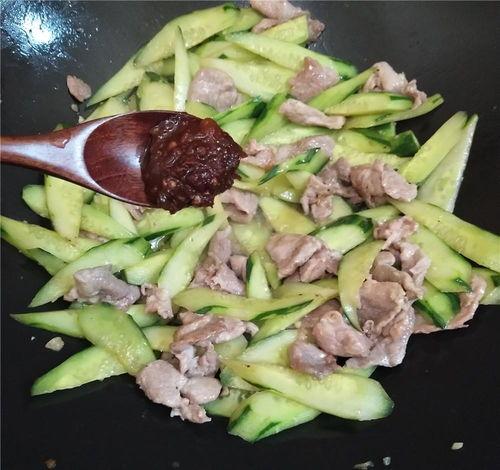 娱乐吃瓜酱校园墙